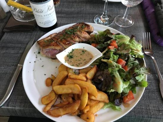 Charmant appartement T2 dans villa avec spa extérieur de mai à septembre Laveyron Extérieur photo