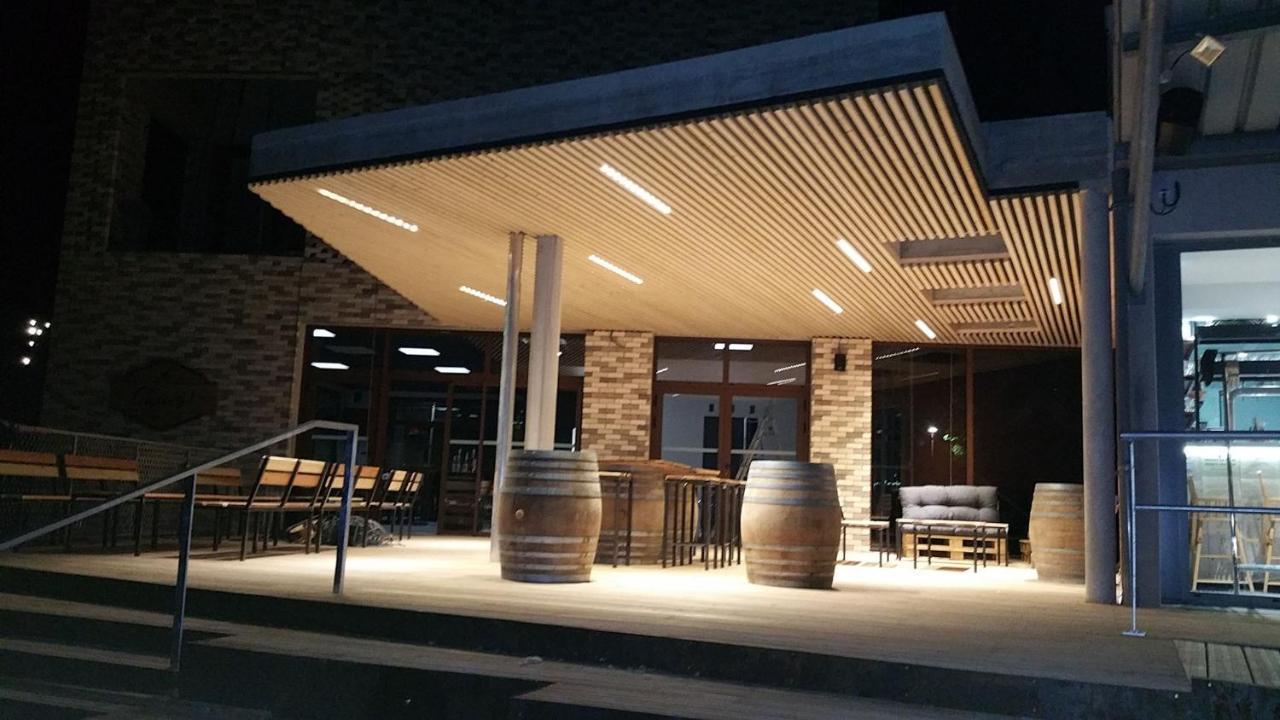 Charmant appartement T2 dans villa avec spa extérieur de mai à septembre Laveyron Extérieur photo